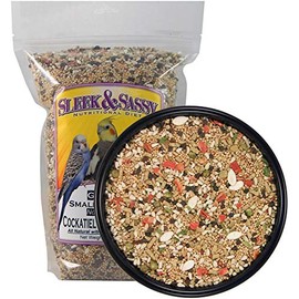 SLEEK & SASSY Garden Small Hookbill No Sunflower Bird Food for Lovebirds, Cockatiels, Quaker Parrots & Small Conures (2 lbs.)