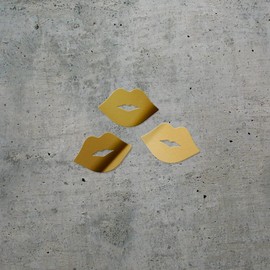 Decal Stickers of Lips Kiss Pattern Couple (Metallic Gold) (Set of 2) Luxury Weatherproof Vinyl Decal Stickers for Laptop Desktop Smartphone Car Dirt Bike Wall Room Mason - BICVER1014192GOW19Y24