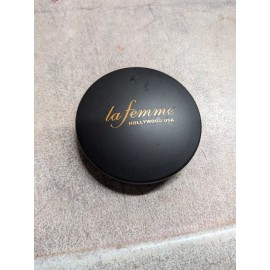 La Femme Compact pressed Powder