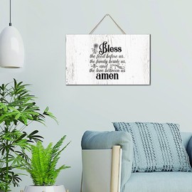Vintage Wall Art Decor Wooden Sign Bless The Food before Us,the Family Beside Us,and The Love between Us Cute Wall Art Wood Plaque Sign 6x10 Wooden Hanging Signs Home Decor for Nursery Front Door