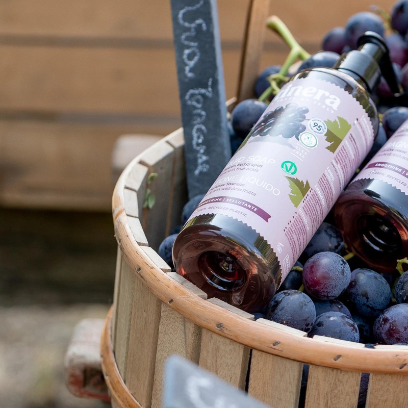 ITINERA Smoothing Liquid Soap with Tuscan Red Grapes, 95% Natural