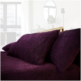 GC GAVENO CAVAILIA 2 Pack Teddy Fleece Pillow Cases - 100% Polyester Thermal Warm & Cozy Pair of Soft Fluffy Plain Fleece Pillow Cases - Aubergine