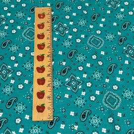 Fabric Cotton Quilt Green White Paisley Bandana Holiday Xmas 1 Yard x 44"