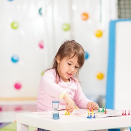 TFA Dostmann Buntes Sanduhren-Set, 18.6012.30, mit 6 Farben (1, 3, 5, 10, 15 oder 30 Minuten), Zeitmesser für Zähneputzen, Hausaufgaben, Schule, Sport, Büro, Kochen, aus Glas mit Silikonrand, bunt