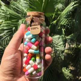 Cute Capsules in a Glass Bottle Lovely Notes Couples Gifts for Him Her Boyfriend Girlfriend Mom Birthday Anniversary Valentines Mothers Day Gifts. - Color: 90Pcs Assorted