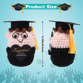 TOYMIS Positive Abschluss Puppe, Emotionale Unterstützung Junge Häkel Geschenk für Gymnasium Hochschule Inspirierendes Junge Abschluss Geschenk