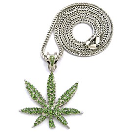 GWOOD Weed Pot Leaf Metal Pendant Necklace with Crystal Rhinestones (SLV/GRN/36FR-B)