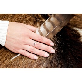 Windalf Delicate Ring Elina 9 mm Mother of Pearl Princess Women's Ring Midi Ring 925 Sterling Silver, Fabric, Mother of Pearl