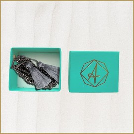 Pulseras | Cristales plateados Ajustable con Pompones | Joyeria para mujer | Joyeria | Regalos | Brazalete mujer | Pulsera | Aleah Jewelry