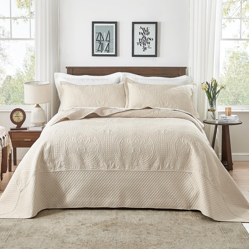 Qucover Oversized King Bedspread 132x 120, Extra Wide Alaska King