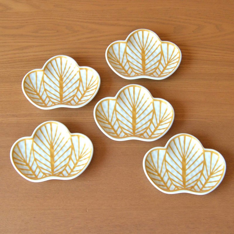 New Year's Tableware, Japanese Tableware, Small Plate, Matsuba, Lucky Charm,