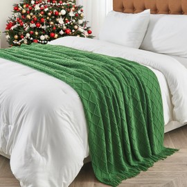 inhand Green Christmas Throw Blanket for Couch and Bed, Birthday Gifts for Women Teen Girl Friend Home Decor Knitted Blanket and Throws, Outdoor Lightweight Farmhouse Warm Woven Decorative, 50"x60"