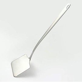 Easy to scoop and recover turner