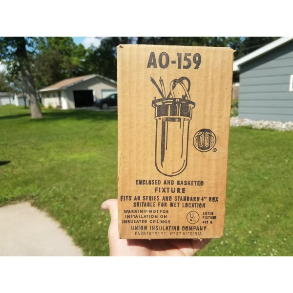 Union Installation Co. NOS Union Insulation Co. AO-159 Enclosed Light