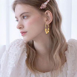 QLUYCKW Long Tassel Dangle Earrings Bohemian Sparkly Fringe Geometric Bar Formal Gold Drop Earrings for Women Charms Boho Holiday Ear Jewelry (Gold)