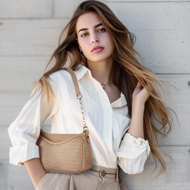 Missnine Shoulder Bag for Women Small Purse Trendy Clutch Hobo Bag Vegan Leather Mini Handbag with Zipper Closure, Apricot