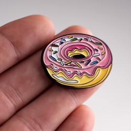 Pins & Aces Golf Ball Marker - Premium Metal, Unique Enamel Paint Custom Design - Attaches to Any Magnet - Add Style & Customize Your Golf Game