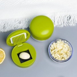 ETUYUNYII Garlic Presses, Stainless Steel Blades Cutter, Crusher, and Storage Container