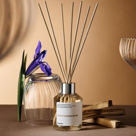 Dossier Room Diffuser, 100ml, Ambery Saffron, Floral Marshmallow, Ambery Vanilla, Woody Sandalwood, Floral Honeysuckle, Ambery Cherry, Gourmand White Flowers, Woody Sage:_Woody Sandalwood