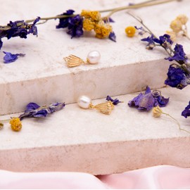 Carissima Gold Women's 9ct Yellow Gold 7mm x 9mm Freshwater Pearl Shell Drop Earrings