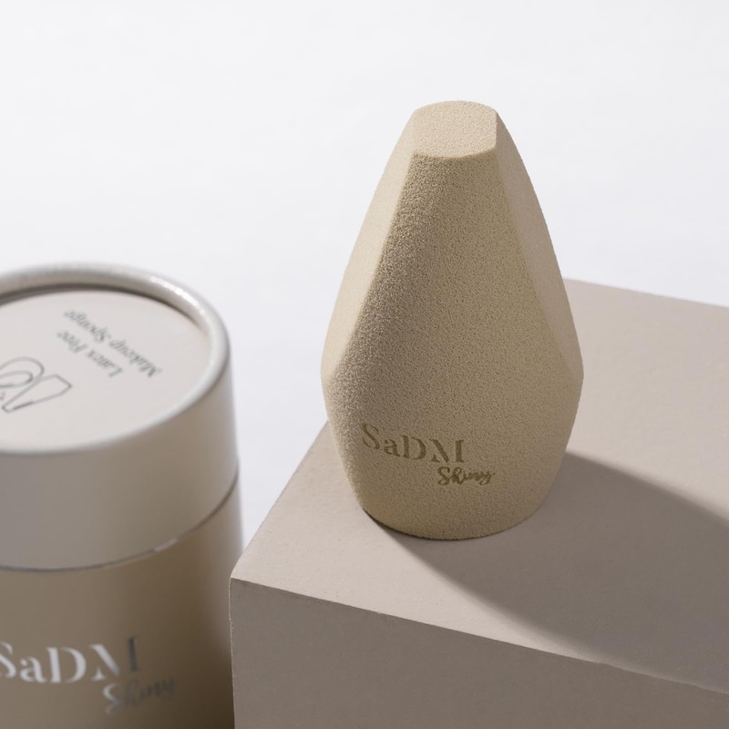 Champagne Gold Angled Corner Makeup Sponge | Precision Blender