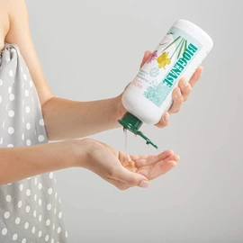 Biogenase - Rosmarin Revitalisierendes Duschgel - Feuchtigkeitsgel Angereichert mit Aloe Vera und Weizenkeimextrakt - Badegel ohne Paraben, mit entspannender und reinigender Wirkung - 500 ml