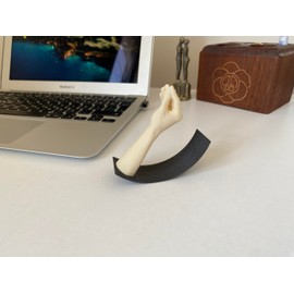 Italian Hand Gesture Desk Toy - Fun Office Decor & Gift Idea - Rocking Italian Hand Gesture For Table Shelf Office Desktop Decoration