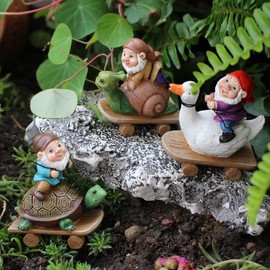 XYQXYQ Set of 3 Mini Garden Gnome Statues - Resin Figurines for Indoor and Outdoor Decoration - Whimsical Mini Ornaments for Home, Patio, Yard, and Garden Decor