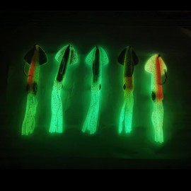 Fishing Squid Lures Kit Pre-rigged Squid Lure Glow In the Dark Squid Jig Octopus Artificial Bait Saltwater Sea Fishing Lures Sinking Lure 35g 2Pcs