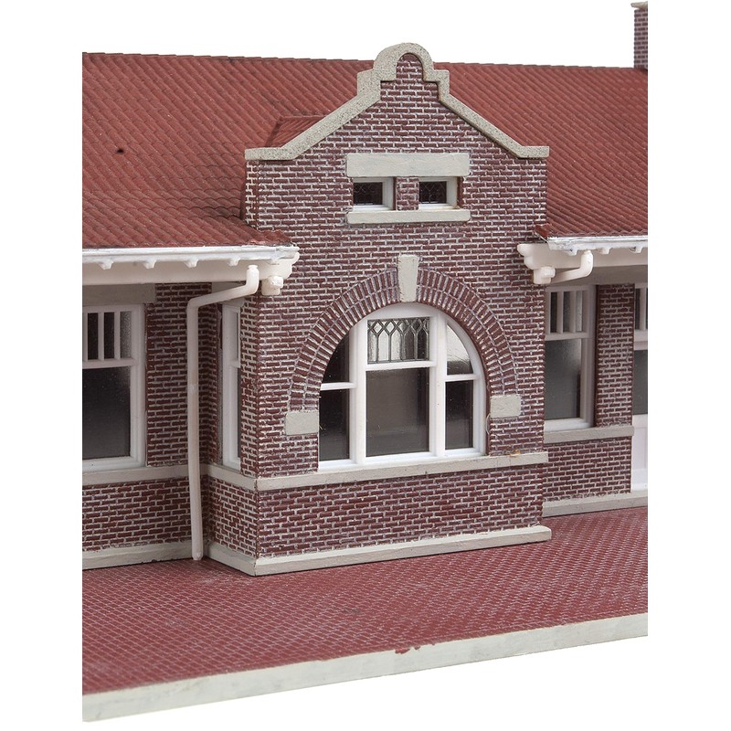 Walthers Cornerstone Brick Mission Style Depot Train