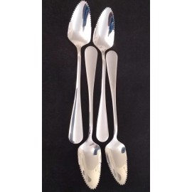 Unbranded 6 1/2 " Grapefruit Spoon Stainless Steel Dessert Spoon Serrated Edge lot of Four