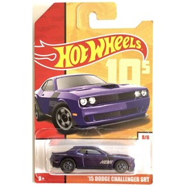 Hot Wheels Throwback '15 Dodge Challenger SRT 8/8, Purple