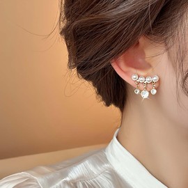 Xduargs Boho Crystal Pearl Ear Climber Earrings Vintage Crystal Tassel Chain Earrings Wedding Bridal Pearl Climber Crawler Earrings Gold Cluster Pearl Ear Crawler Earrings Jewelry for Women