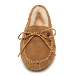 Minnetonka Women's Sheepskin Softsole Moccasin, Tan, 8 W