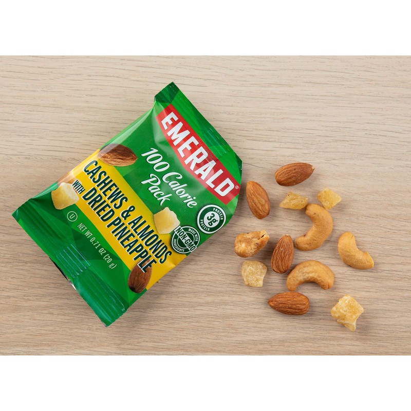 Emerald Nuts Cashews and Almonds with Dried Pineapple 100 Calorie