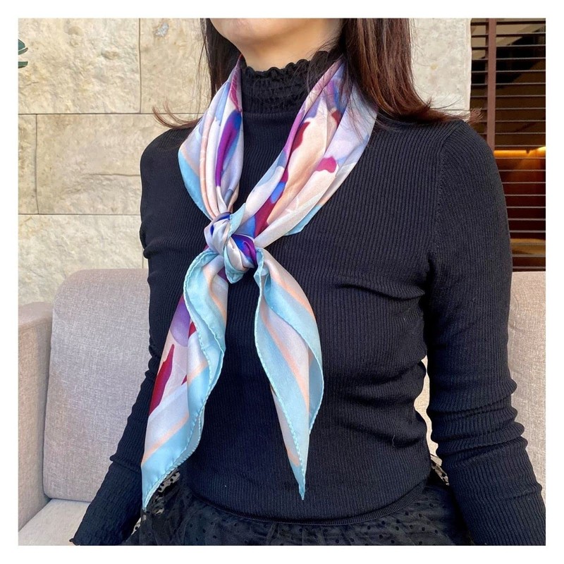 G.Barsanti & Figli Women's Silk Scarf, Large, 90 Square Como,