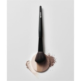 MERZY 1 Merge Shading Diagonal Brush Noir in the Contour Accessory / 머지 쉐딩 사선 브러쉬 느와르 인 더 컨투어 소품 1개