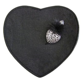 Heart costume bag with edelweiss, deer or heart appliqué – beautiful handbags for Oktoberfest dirndl. - Black -