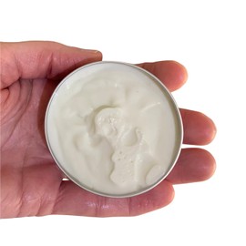 Crema -50 gr- de TOMILLO, EUCALIPTO Y TEA TREE. Auxiliar en tratamientos de vías respiratorias, congestión, tos. Excelente preventivo. 100% Natural, con tomillo y aceites esenciales.