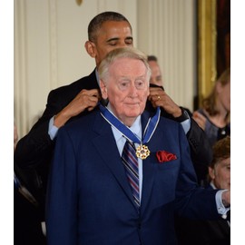 President Barack Obama Awarding Vin Scully Congressional Medal of Freedom Photo Art Los Angeles LA Dodgers Photos Artwork 8x10
