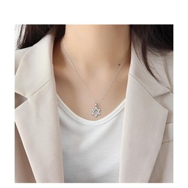 Rnivida 925 Sterling Silver Star of David Necklace, Silver Jewish Star Pendant Necklace for Women (18")