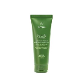 Aveda Be Curly Advanced Curl Enhancer Cream | Protege los rizos y ondas del encrespamiento en condiciones de alta humedad, hidrata y aporta brillo.
