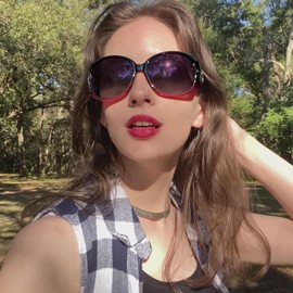 Joopin Oversized Folding Sunglasses for Women, UV400 Protection Large Frame Trendy Fashion Ladies Foldable Sunglasses Polarised with case for Travel Driving