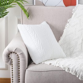 Mandioo Cotton Knitted White Decorative Throw Cushion Covers Soft Cosy Decorative Cushion Cover Luxury Modern Decorative Couch Cushion Covers for Sofa Couch Living Room 40 x 40 cm