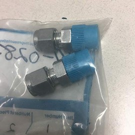 Qty 2 Swagelok SS-400-1-4 Stainless Steel Tube Fitting, Male Connector, 1/4" Tube OD, 1/4" Male NPT