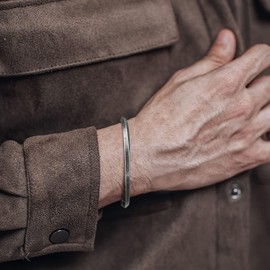 Norse Viking Bangles Jewelry Gifts Mens Womens Cuff Bracelet Norse Viking Nordic 24 Alphabet Runes Bracelet Mobius Twist Cuff Bracelet Pagan Amulet Talisman Bracelet (Grey)