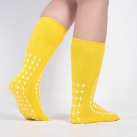 E&E Medical Supplies Ltd. Yellow Double Tread Slipper Socks,Hospital Socks, Non Slip, Non Skids, Unisex (Medium)