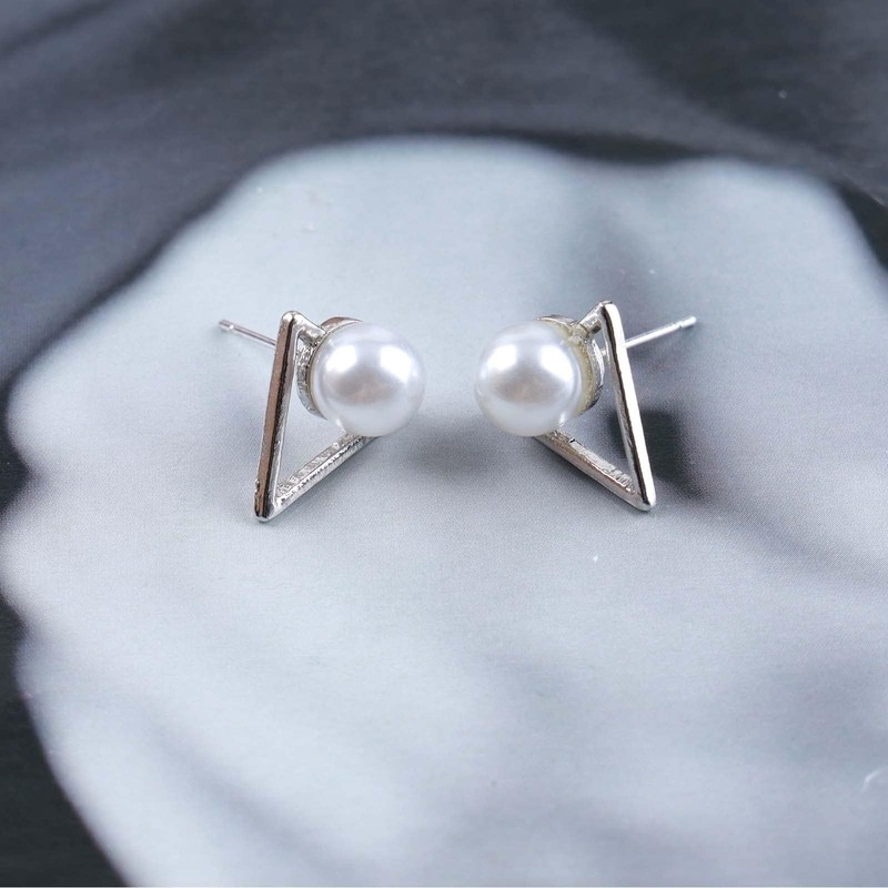 Allereya Vintage Pearl Stud Earrings Tiny Triangular Earrings Triangle Pearl