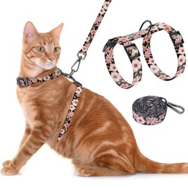 Seyezo Cat Harness and Leash Set, Adjustable Kitten Harness Escape Proof Cats Harness, Soft Lightweight Walking Travel Pet Harness, Cute Kitty Harness Leash Set for Small Medium Cats, Light Pink