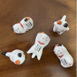 MIUFA Ceramic Cute Lucky Cat Chopsticks Rest Dinner Spoon Stand Knife Fork Holder (Set of 5pcs)